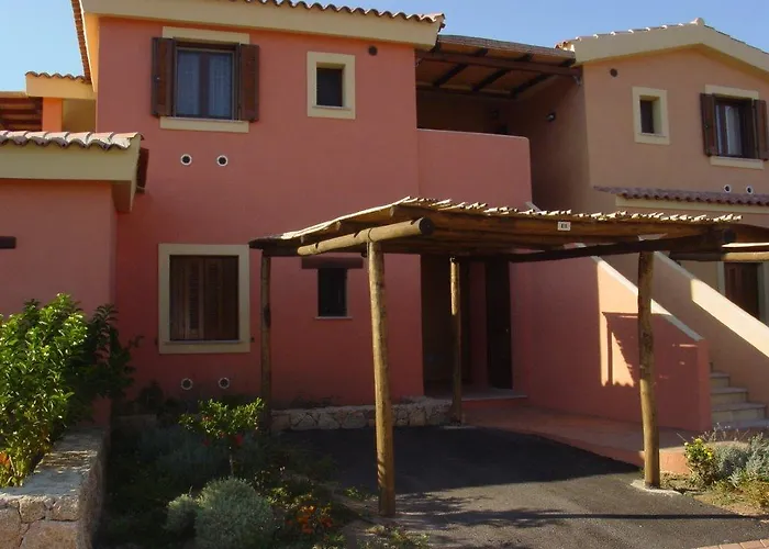Casa Vacanza A Porto Istana